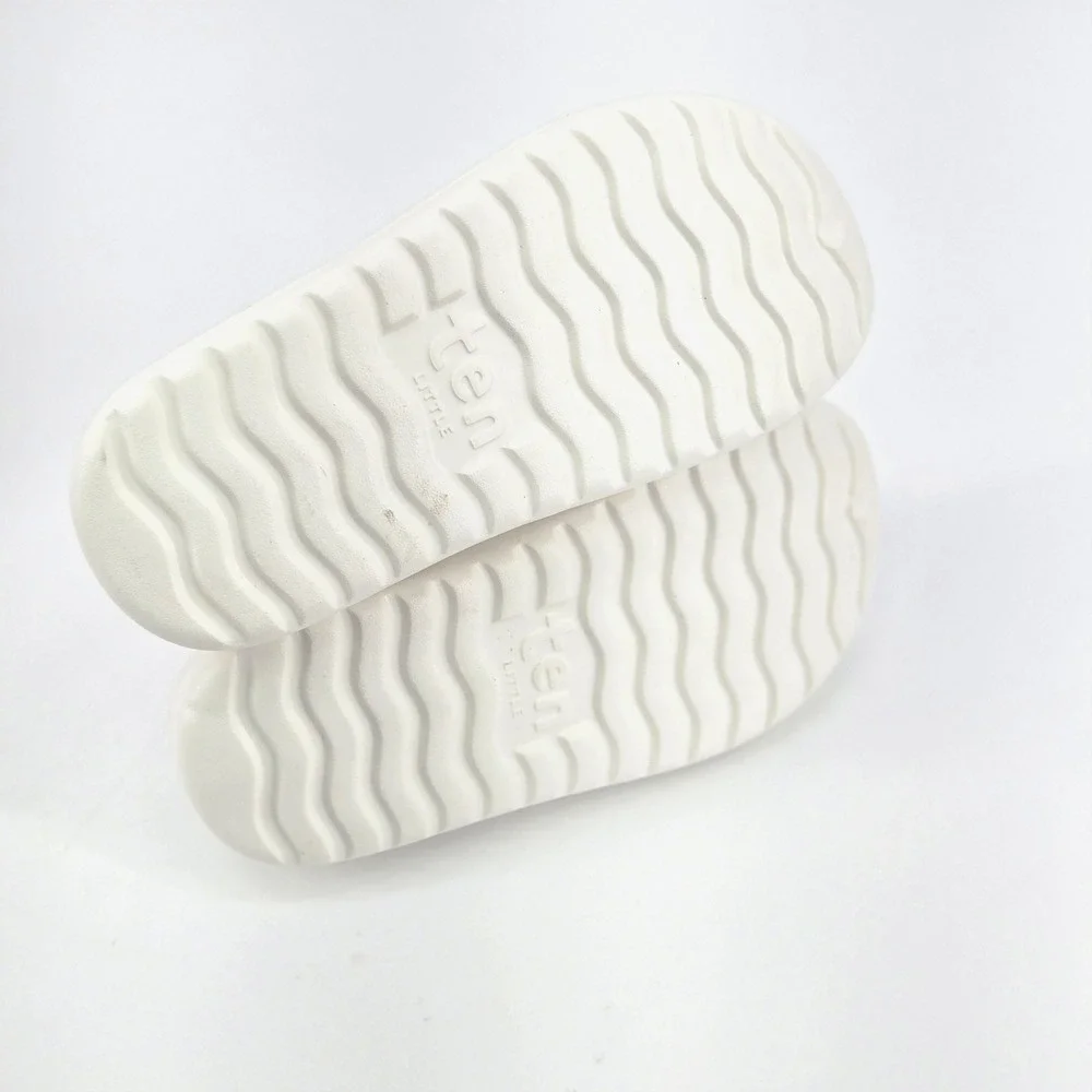Ten Little Splash Sandals Soft White Lightweight Water Shoes Clogs Size 11 NIB